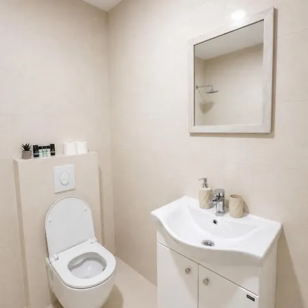 Cozy In The Heart Of Old Town 1 Apartment